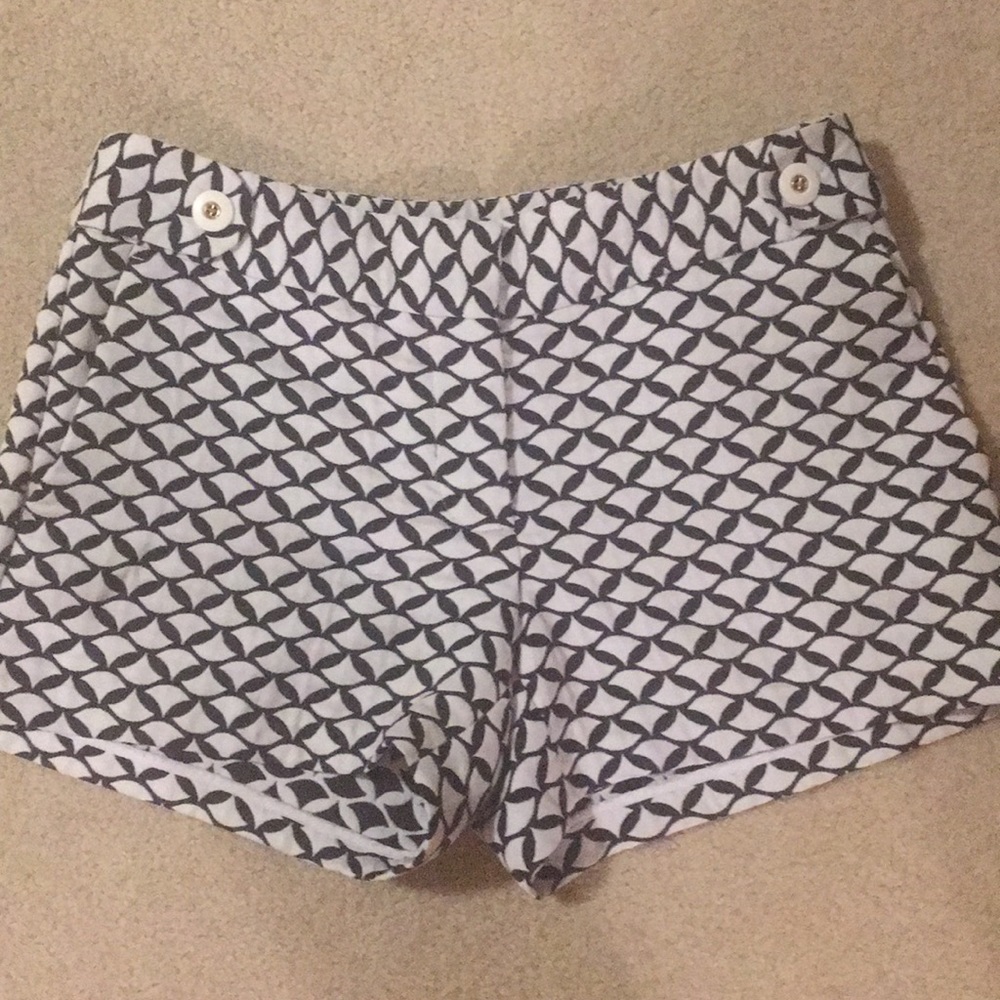 Vineyard Vines size 6